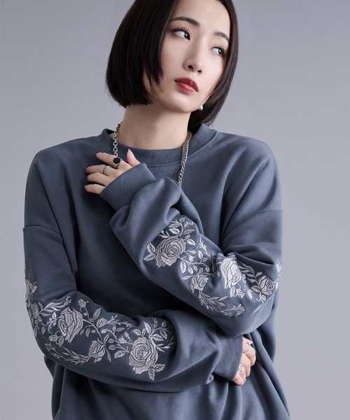 ローズ刺繍ウラケプルオーバー（スウェット）｜Ellno Loset（エルノ