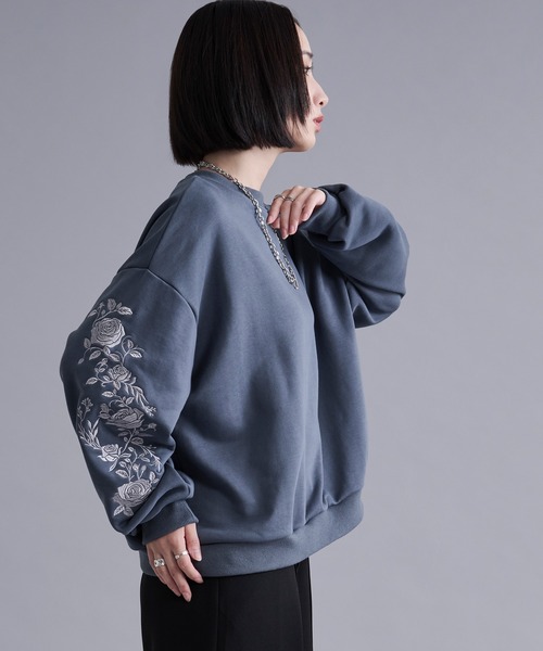 ローズ刺繍ウラケプルオーバー（スウェット）｜Ellno Loset（エルノ
