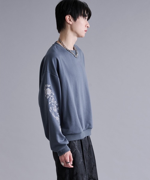 Ellno Loset（エルノロゼット）の「ローズ刺繍ウラケプルオーバー（スウェット・メンズ・バーガンディー/ブラック/ブルーグレー・SMALL/MEDIUM/LARGE）」の15枚目の写真