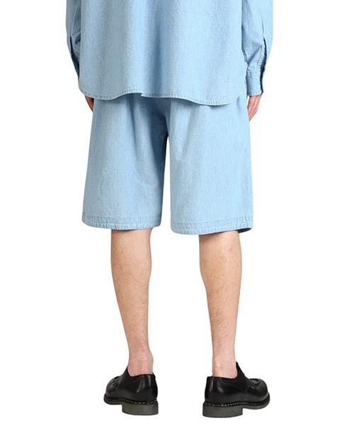 PORTER CLASSIC（ポータークラシック）の「Porter Classic / ポータークラシック：SHAWSHANK CHAMBRAY GATHERED SHORTS：PC-005-3237[COR]（その他パンツ・メンズ・ブルー・3）」の3枚目の写真