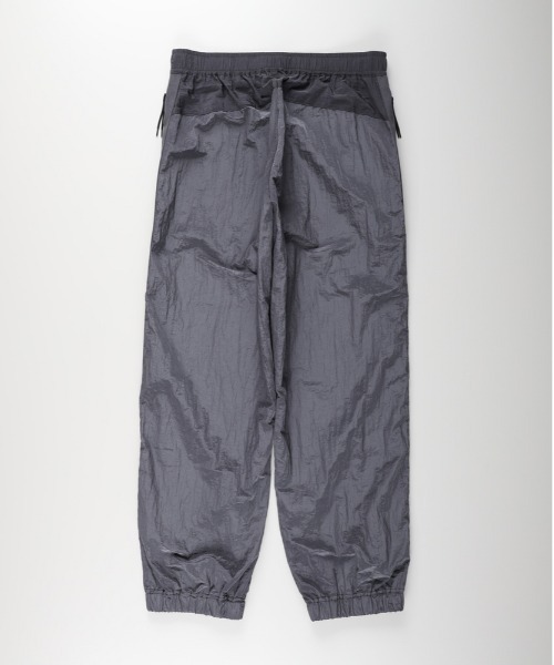 CAMP7（キャンプセブン）の「【CAMP7】ワッシャーナイロンサイドラインパンツ（シルエット/撥水加工/アクティブ/カジュアル）（その他パンツ・メンズ・ブラック/グレー・L/M/XL）」の3枚目の写真