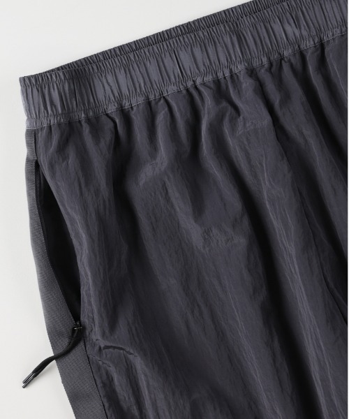 CAMP7（キャンプセブン）の「【CAMP7】ワッシャーナイロンサイドラインパンツ（シルエット/撥水加工/アクティブ/カジュアル）（その他パンツ・メンズ・ブラック/グレー・L/M/XL）」の5枚目の写真