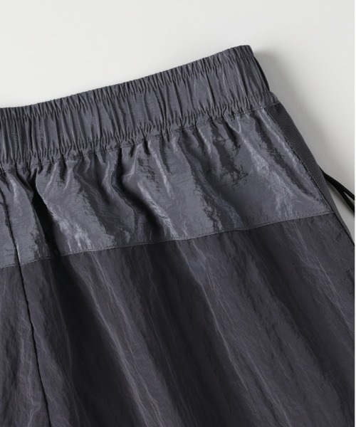 CAMP7（キャンプセブン）の「【CAMP7】ワッシャーナイロンサイドラインパンツ（シルエット/撥水加工/アクティブ/カジュアル）（その他パンツ・メンズ・ブラック/グレー・L/M/XL）」の6枚目の写真