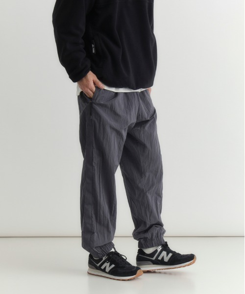 CAMP7（キャンプセブン）の「【CAMP7】ワッシャーナイロンサイドラインパンツ（シルエット/撥水加工/アクティブ/カジュアル）（その他パンツ・メンズ・ブラック/グレー・L/M/XL）」の21枚目の写真