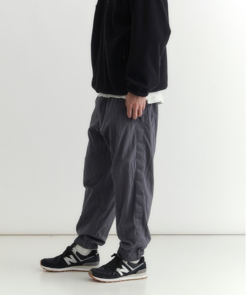 CAMP7（キャンプセブン）の「【CAMP7】ワッシャーナイロンサイドラインパンツ（シルエット/撥水加工/アクティブ/カジュアル）（その他パンツ・メンズ・ブラック/グレー・L/M/XL）」の22枚目の写真