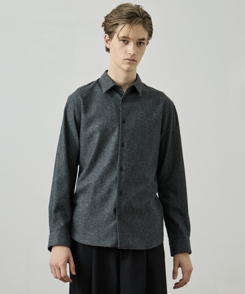 UNITED TOKYO（ユナイテッドトウキョウ）の「SOFT TWEED レギュラーカラーシャツ（シャツ/ブラウス・メンズ・ダークグレー/ブラウン・1/2/3）」の2枚目の写真