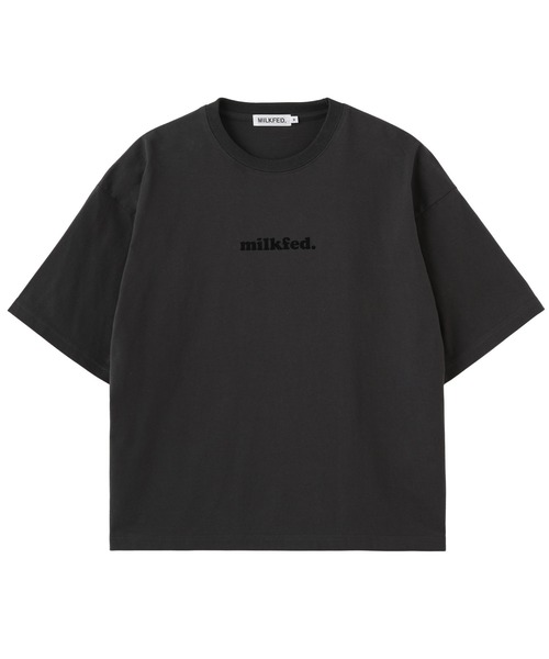 MILKFED.(ミルクフェド)の「COOPER LOGO WIDE S/S TEE(Tシャツ/カットソー・レディース・オフホワイト/ライトパープル/チャコール・M/L)」の4枚目の写真