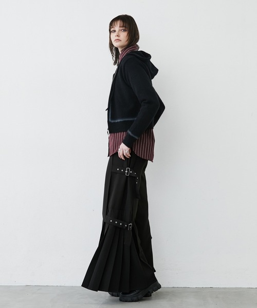 MONOe(モノエ)の「スプレー加工配色ダブルジップパーカー(パーカー・レディース・ホワイト/グレー/ブラック・FREE)」の15枚目の写真