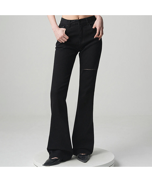 AVANDRESS(アバンドレス )の「Cutting Bootscut Denim Pants BLACK(デニムパンツ・レディース・ブラック・LARGE/SMALL/MEDIUM)」の1枚目の写真