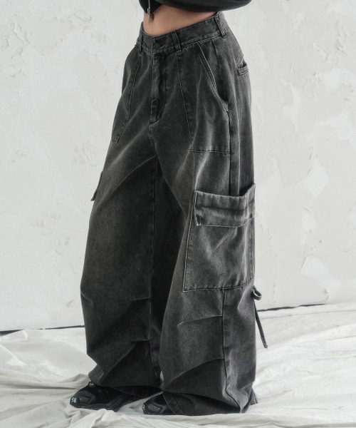 AVANDRESS（アバンドレス ）の「Accent Back String Pants CAMO（デニムパンツ・レディース・ダークグリーン・SMALL/MEDIUM/LARGE）」の3枚目の写真