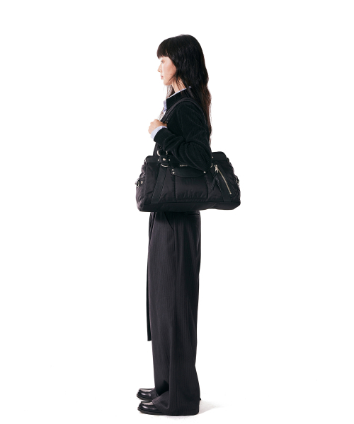 IUGAMAKARAS（イウガマカラス）の「Studded Nylon Shoulder Bag (Black)（ショルダーバッグ・レディース・その他・FREE）」の7枚目の写真