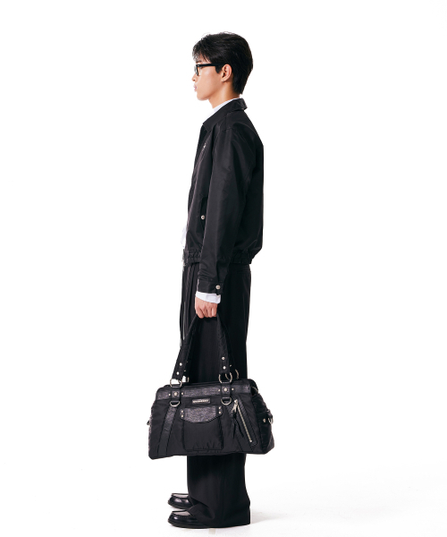 IUGAMAKARAS（イウガマカラス）の「Studded Nylon Shoulder Bag (Black)（ショルダーバッグ・レディース・その他・FREE）」の10枚目の写真