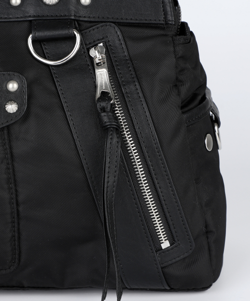 IUGAMAKARAS（イウガマカラス）の「Studded Nylon Shoulder Bag (Black)（ショルダーバッグ・レディース・その他・FREE）」の14枚目の写真