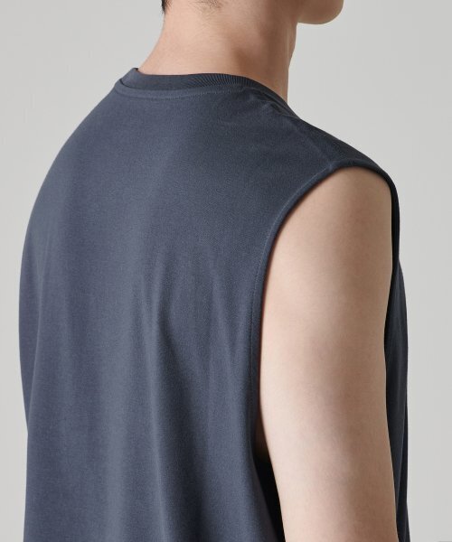 MUSINSA STANDARD（ムシンサスタンダード）の「[クールタンダード] リラックスドスリーブレストップ [アイアングレー]（Tシャツ/カットソー・メンズ・その他・SMALL/MEDIUM/X-LARGE/XXX-LARGE/LARGE/XX-LARGE）」の5枚目の写真