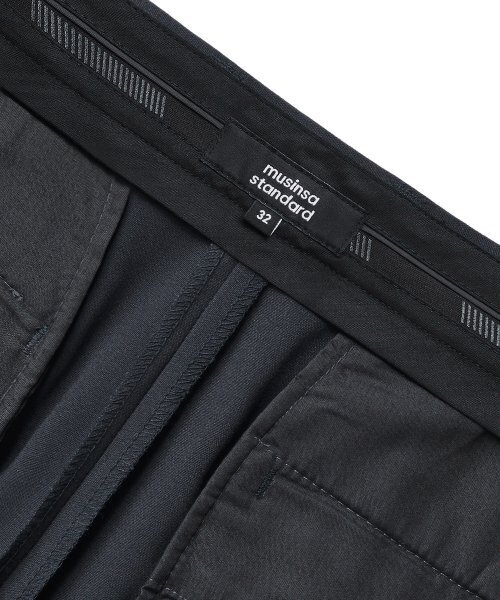 MUSINSA STANDARD（ムシンサスタンダード）の「軽量セミワイド隠しバンディングスラックス[グレー]（スラックス・メンズ・その他・26）」の9枚目の写真