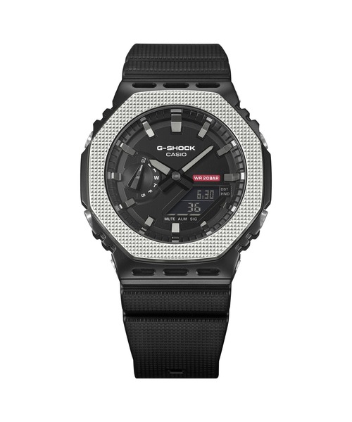 G-SHOCK(ジーショック)の「メタルベゼル / インダストリアルデザイン / GM-2100BM-1AJF(アナログ腕時計・メンズ・ブラック×シルバー・FREE)」の2枚目の写真