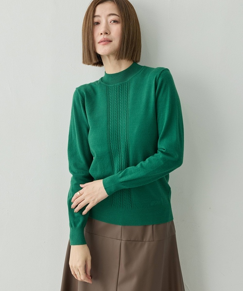 Petit Honfleur(プチオンフルール)の「【イージーケア】ハイネックニットプルオーバー【静電気防止・洗濯機OK・6色展開】(ニット/セーター・レディース・チャコールグレー/ブラック/アイボリー/グリーン/レッド/ネイビー・M/L)」の8枚目の写真