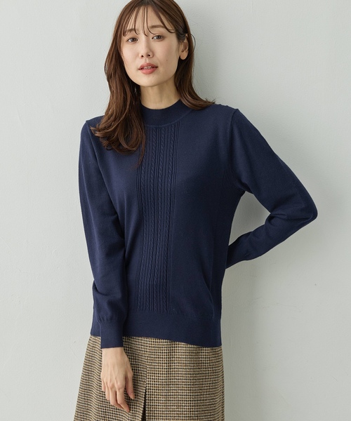 Petit Honfleur(プチオンフルール)の「【イージーケア】ハイネックニットプルオーバー【静電気防止・洗濯機OK・6色展開】(ニット/セーター・レディース・チャコールグレー/ブラック/アイボリー/グリーン/レッド/ネイビー・M/L)」の17枚目の写真