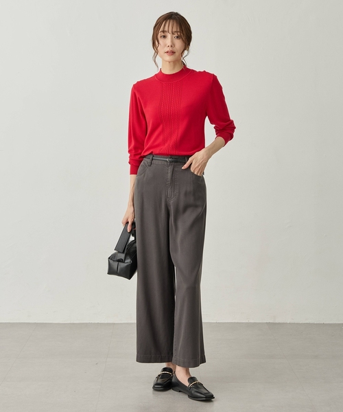 Petit Honfleur(プチオンフルール)の「【イージーケア】ハイネックニットプルオーバー【静電気防止・洗濯機OK・6色展開】(ニット/セーター・レディース・チャコールグレー/ブラック/アイボリー/グリーン/レッド/ネイビー・M/L)」の22枚目の写真