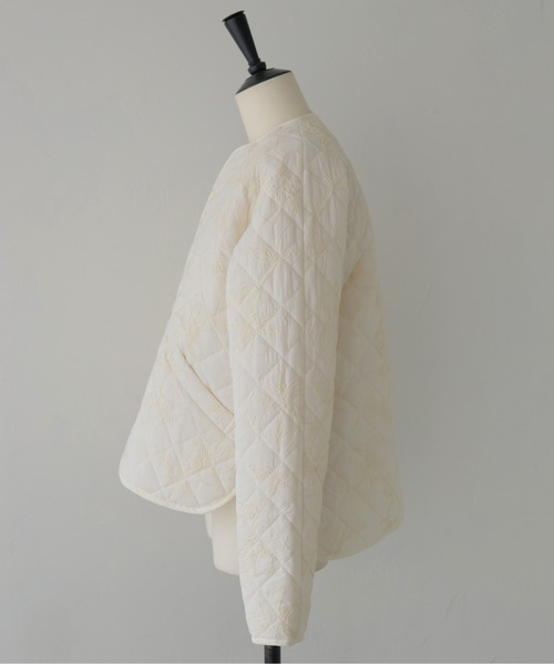 CLEIO（クレイオ）の「【CLEIO】-春アウター- コード刺繍入りキルティングジャケット CORD EMBROIDERED QUILTED JACKET/942-14619（ノーカラージャケット・レディース・アイボリー・FREE）」の9枚目の写真