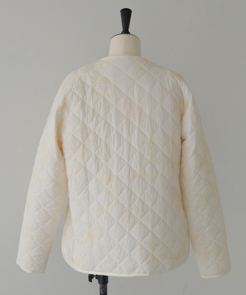 CLEIO（クレイオ）の「【CLEIO】-春アウター- コード刺繍入りキルティングジャケット CORD EMBROIDERED QUILTED JACKET/942-14619（ノーカラージャケット・レディース・アイボリー・FREE）」の10枚目の写真