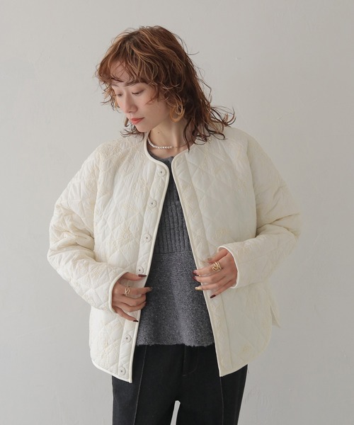 CLEIO（クレイオ）の「【CLEIO】-春アウター- コード刺繍入りキルティングジャケット CORD EMBROIDERED QUILTED JACKET/942-14619（ノーカラージャケット・レディース・アイボリー・FREE）」の13枚目の写真