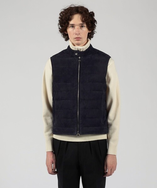 EMMETI(エンメティ)の「【別注】EMMETI JURI スエード ダウンベスト(ダウンジャケット/コート・メンズ・ネイビー/ブラック・M/S)」の4枚目の写真