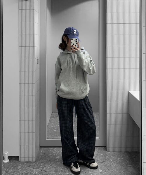LIMELIGHT APPAREL(ライムライトアパレル)の「アパレルスタライトロゴオーバーサイズフードパーカー(グレー杢/ホワイト)(パーカー・メンズ・その他・SMALL/MEDIUM/LARGE/X-LARGE)」の4枚目の写真
