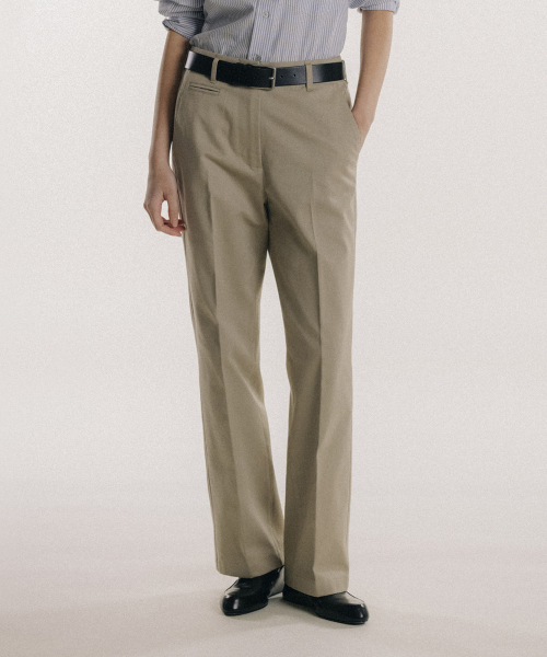 BLANKROOM HER(ブランクルームウーマン)の「クラシックチノパンツ_BEIGE(その他パンツ・レディース・その他・0/1/2)」の1枚目の写真
