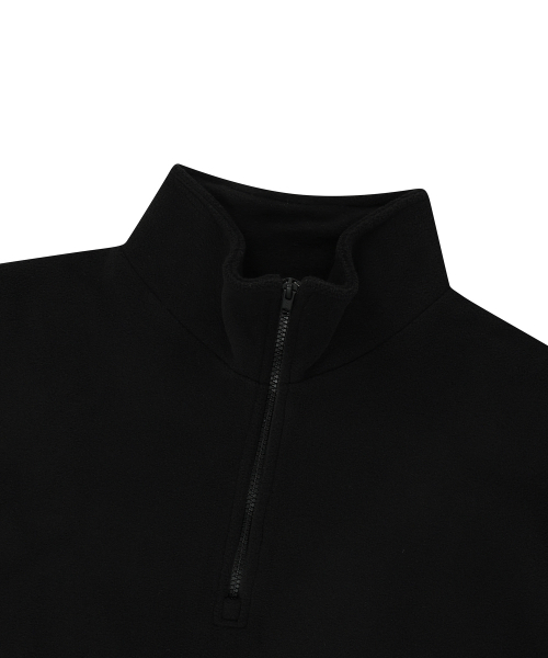 ENDOOR(エンドア)の「Fleece classic pullover (black)(スウェット・メンズ・ブラック・1/2)」の4枚目の写真