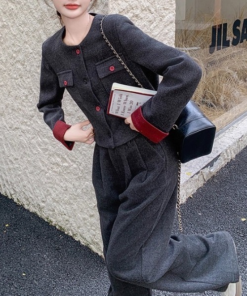 Diosfront（ディオスフロント）の「袖配色ショート丈ノーカラージャケットセットアップ（セットアップ・レディース・チャコールグレー・M/S/L）」の10枚目の写真