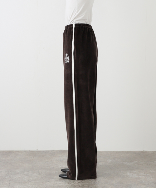 journal standard L'essage（ジャーナルスタンダードレサージュ）の「【SPORTY&RICH/スポーティアンドリッチ】 NY Crest Velour Sweatpant（スウェットパンツ・レディース・ブラウン・SMALL）」の9枚目の写真