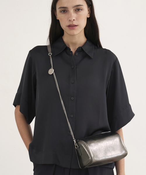 ANODDS(アンオズ)の「PIDI chain leather mini bag 5 color(ショルダーバッグ・レディース・ブラック/ブラウン/シルバー/アイボリー/シルバーグレー・FREE)」の7枚目の写真