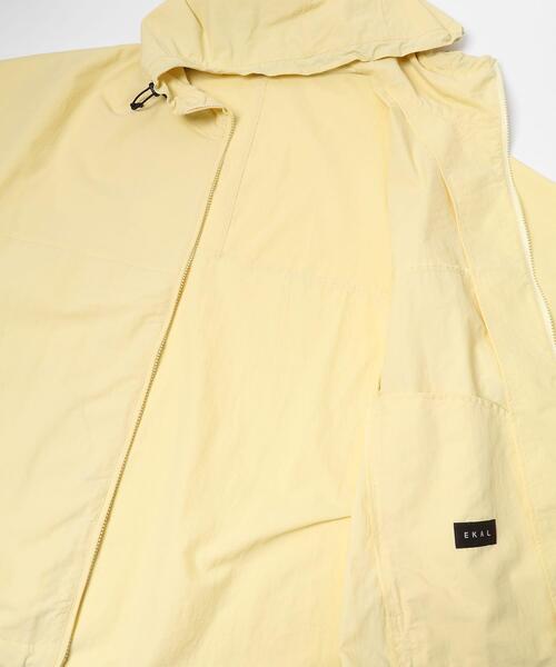 EKAL（エカル）の「『UR TECH』ナイロンタッサーフーディー（ナイロンジャケット・メンズ・ネイビー/イエロー/ライトブルー/グレー・LARGE/MEDIUM）」の17枚目の写真