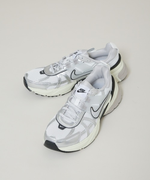 NIKE/ナイキ ウィメンズ V2K ラン（スニーカー）｜NIKE（ナイキ）の