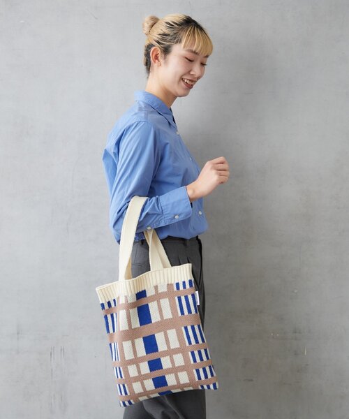 BIRTHDAY BAR（バースデイバー）の「ニットパターンワイドチェックバッグ（トートバッグ・レディース・グリーン/ブルー/グレー/アイボリー・0）」の7枚目の写真