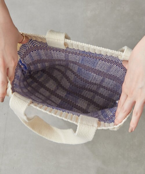 BIRTHDAY BAR（バースデイバー）の「ニットパターンワイドチェックバッグ（トートバッグ・レディース・グリーン/ブルー/グレー/アイボリー・0）」の13枚目の写真