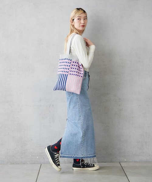 BIRTHDAY BAR（バースデイバー）の「ニットパターンワイドチェックバッグ（トートバッグ・レディース・グリーン/ブルー/グレー/アイボリー・0）」の15枚目の写真