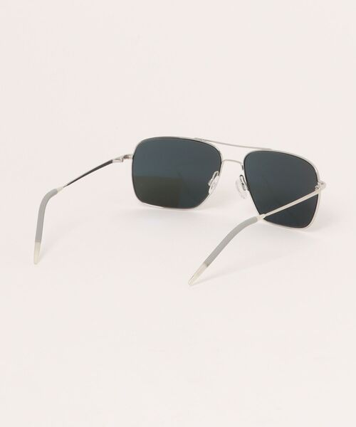 OLIVER PEOPLES（オリバーピープルズ）の「【OLIVER PEOPLES/オリバーピープルズ】スクエア 偏光サングラス OV1150S 5036P2 CLIFTON（サングラス・メンズ・シルバー・FREE）」の3枚目の写真