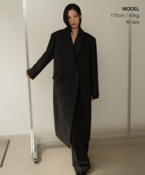 MUSINSA STANDARD WOMAN（ムシンサスタンダードウーマン）の「ウィメンズウールブレンドオーバーショルダーセミダブルマキシコート[チャコールグレー]（チェスターコート・レディース・その他・SMALL/MEDIUM/LARGE/X-SMALL）」の2枚目の写真