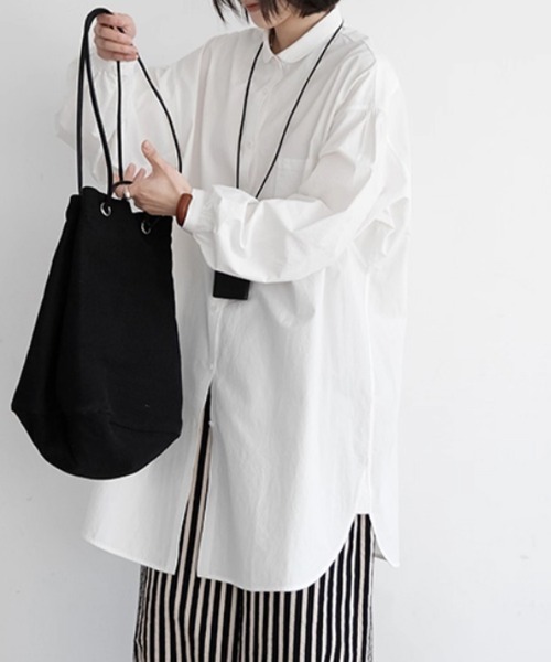 ONEP STAR(ワンピスター)の「スタンドカラー×ロングシャツ(シャツ/ブラウス・レディース・ホワイト・MEDIUM/X-LARGE/LARGE)」の3枚目の写真