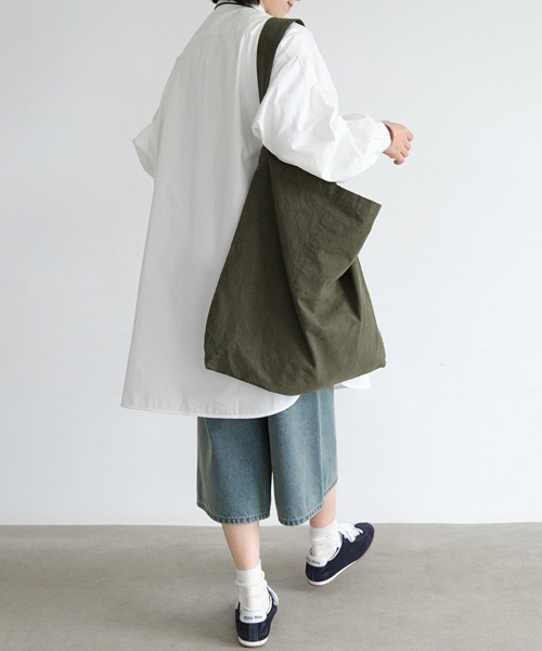 ONEP STAR(ワンピスター)の「スタンドカラー×ロングシャツ(シャツ/ブラウス・レディース・ホワイト・MEDIUM/X-LARGE/LARGE)」の12枚目の写真
