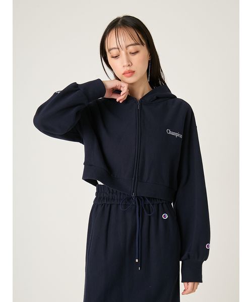 FRAY I.D（フレイアイディー）の「【FRAY I.D｜Champion】リバースウィーブショートフーディ（スウェット・レディース・オフホワイト/ピンク/ネイビー・F）」の7枚目の写真