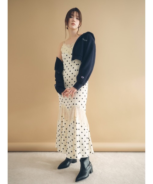 FRAY I.D（フレイアイディー）の「【FRAY I.D｜Champion】リバースウィーブショートフーディ（スウェット・レディース・オフホワイト/ピンク/ネイビー・F）」の13枚目の写真