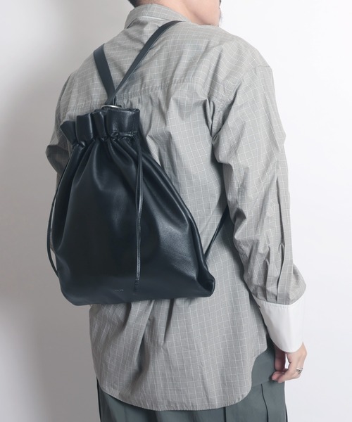 YArKA（ヤーカ）の「【YArKA/ヤーカ】real leather drawstring shoulder & backpack [bdbd5] / 巾着2wayナップサック（バックパック/リュック・レディース・ブラック・FREE）」の19枚目の写真
