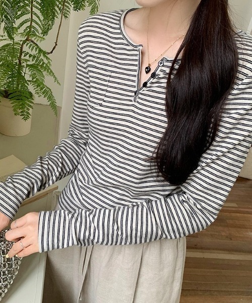yuue' ( wear )(ユーイ)の「ボーダー柄ヘンリーネックロングTシャツ(Tシャツ/カットソー・レディース・アイボリー/ブラック・FREE)」の9枚目の写真