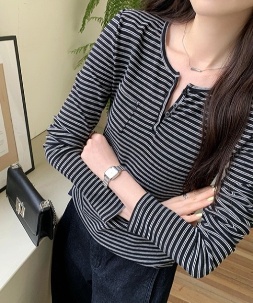 yuue' ( wear )(ユーイ)の「ボーダー柄ヘンリーネックロングTシャツ(Tシャツ/カットソー・レディース・アイボリー/ブラック・FREE)」の17枚目の写真