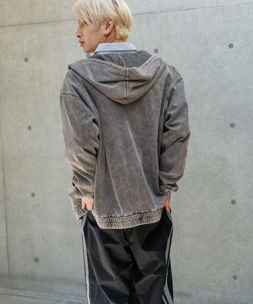 PBLIM（ページボーイリム）の「《UNISEX/まるでデニム見え！/紫外線カット/ストレッチ》マルデニZIPフーディ（パーカー・レディース・ブルー/ブラック・FREE）」の16枚目の写真