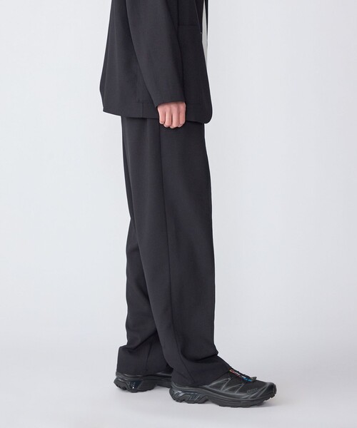 SHIPS（シップス）の「SHIPS: Comfy Line ワイド ピンタック イージーパンツ（その他パンツ・メンズ・チャコールグレー/ライトグレー/ブラウン/ネイビー・SMALL/MEDIUM/LARGE）」の6枚目の写真