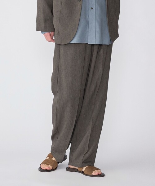SHIPS（シップス）の「SHIPS: Comfy Line ワイド ピンタック イージーパンツ（その他パンツ・メンズ・チャコールグレー/ライトグレー/ブラウン/ネイビー・SMALL/MEDIUM/LARGE）」の9枚目の写真